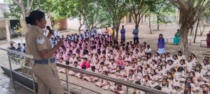 ஒலக்கூர் அரசு மேல்நிலை பள்ளியில் மாணவ